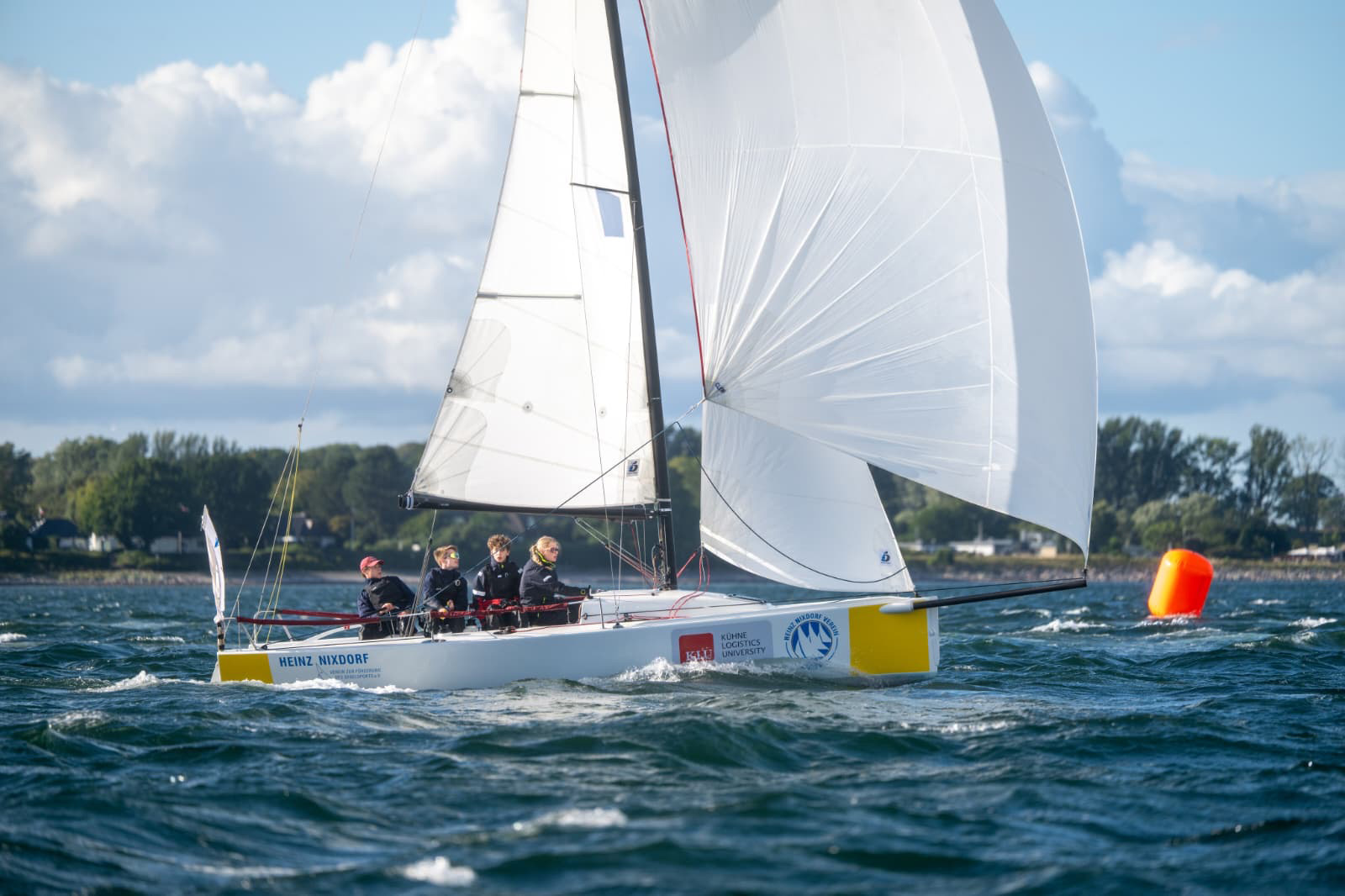 Deutsche Junioren Segel-Liga Act 2 KYC / Windige Wettfahrten vor dem Olympiahafen